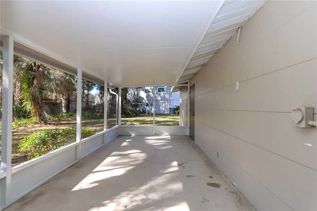 For Rent: $2,700 (3 beds, 2 baths, 1427 Square Feet)