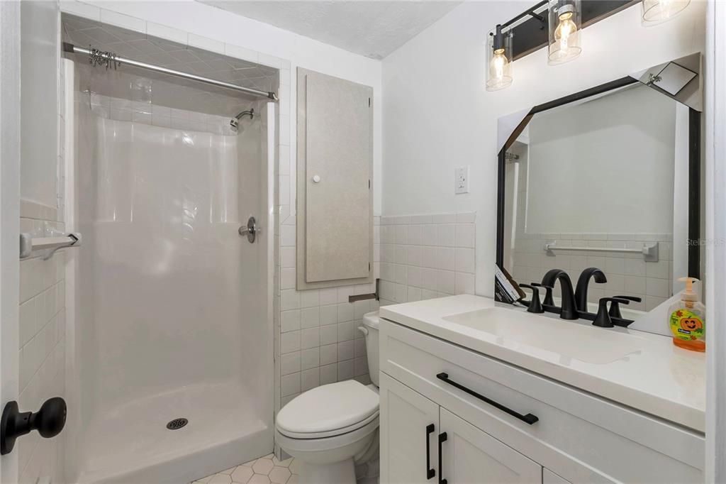 For Rent: $2,700 (3 beds, 2 baths, 1427 Square Feet)