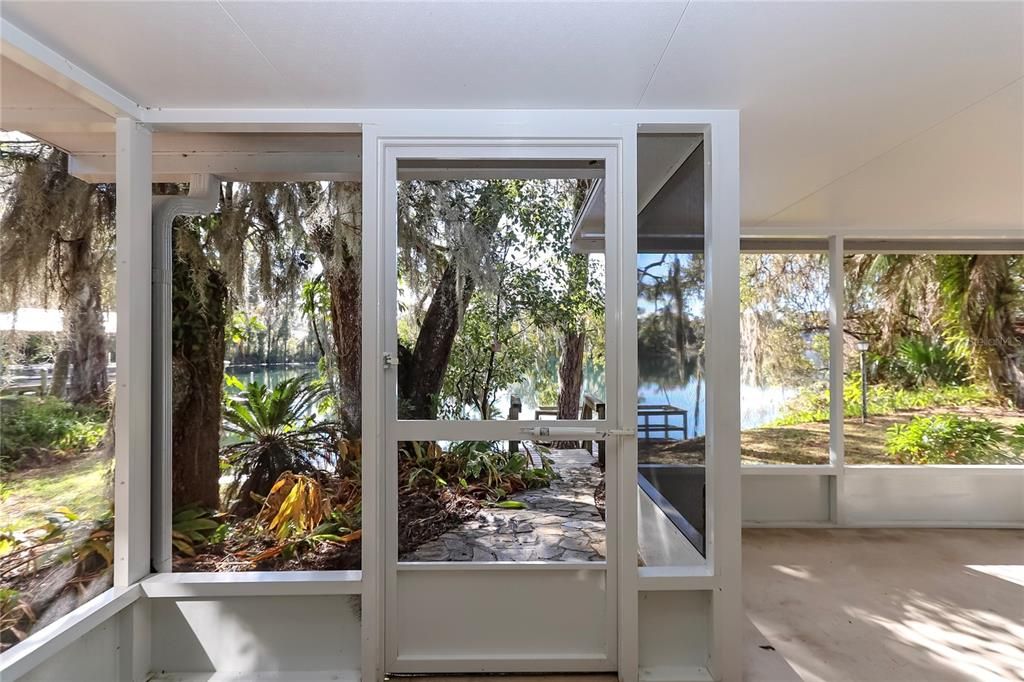 For Rent: $2,700 (3 beds, 2 baths, 1427 Square Feet)