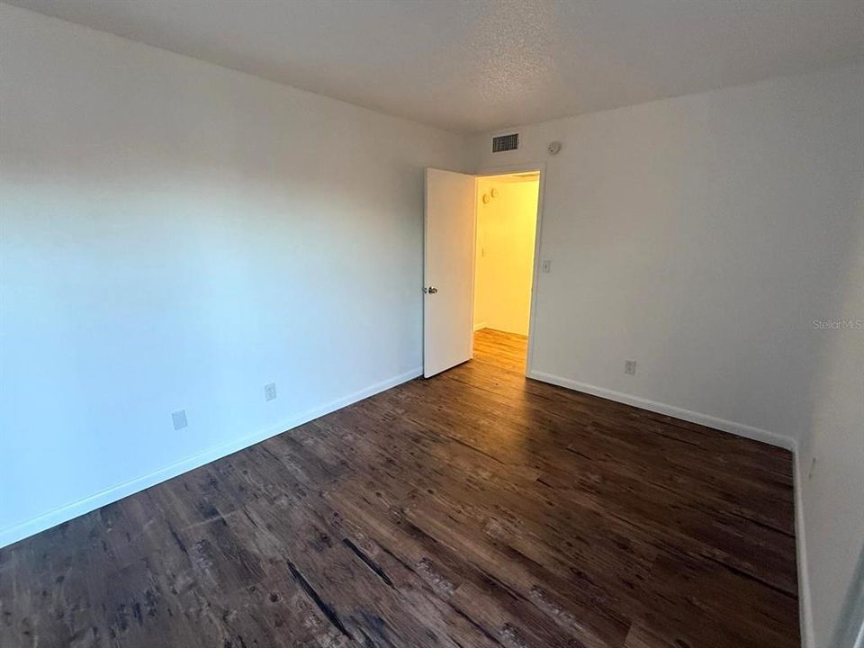 For Sale: $255,000 (3 beds, 2 baths, 1648 Square Feet)