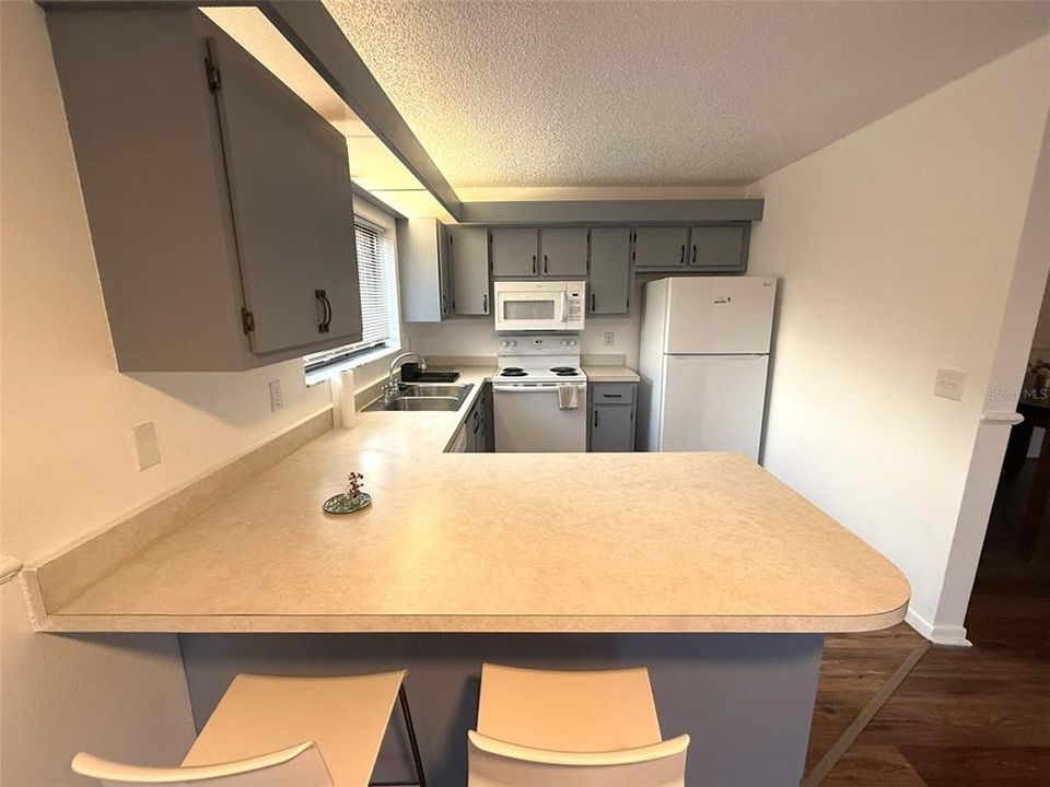 For Sale: $255,000 (3 beds, 2 baths, 1648 Square Feet)