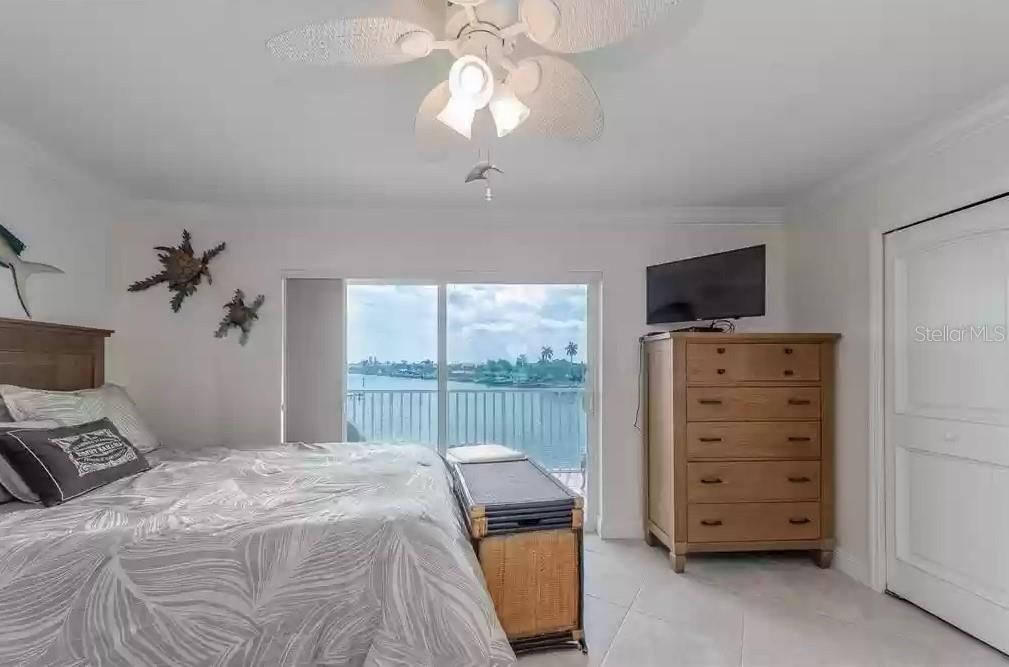 待售: $580,000 (2 贝兹, 2 浴室, 1080 平方英尺)