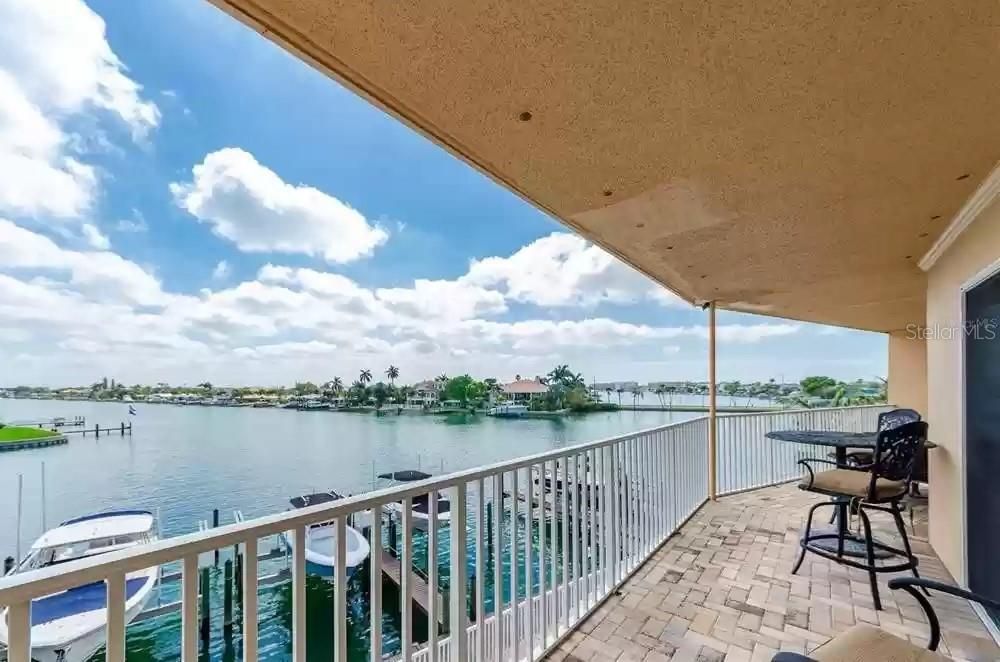 待售: $580,000 (2 贝兹, 2 浴室, 1080 平方英尺)