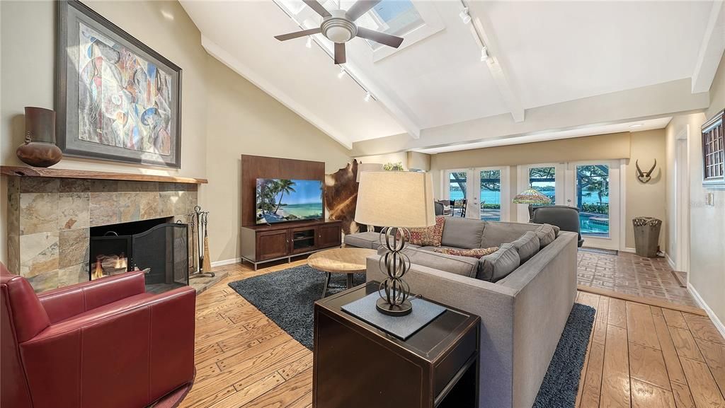 For Sale: $3,750,000 (4 beds, 4 baths, 4781 Square Feet)