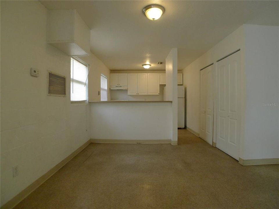 For Rent: $1,500 (3 beds, 1 baths, 1095 Square Feet)