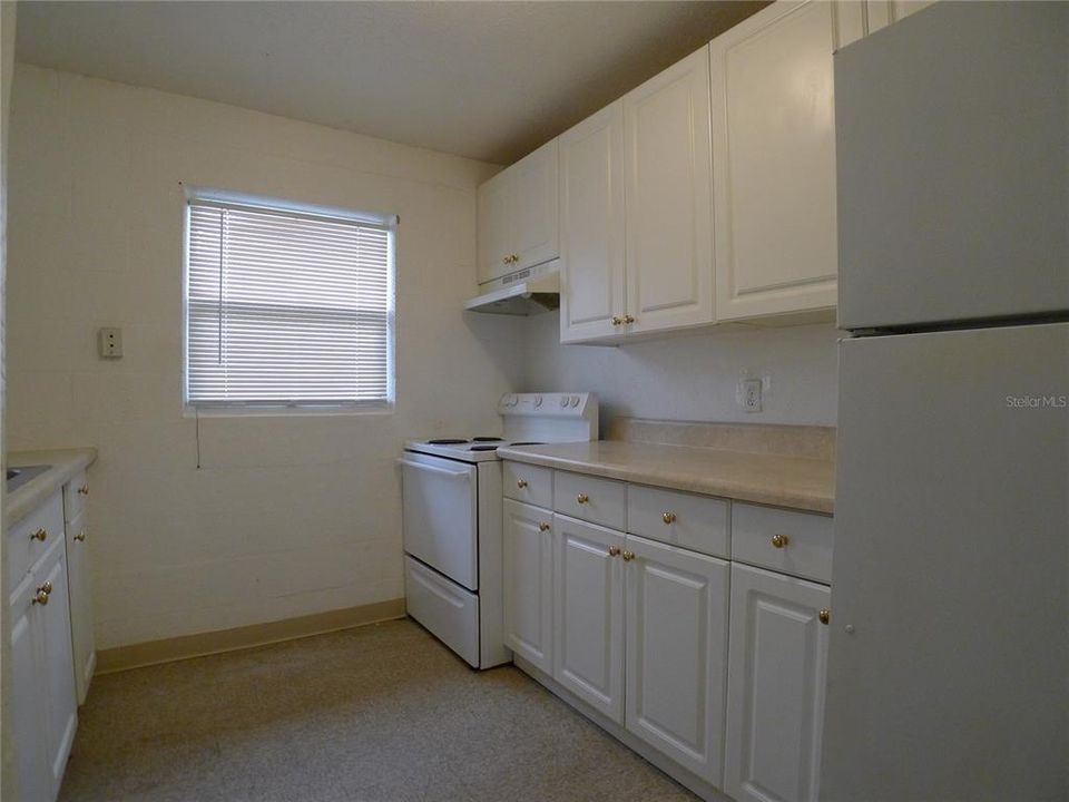 For Rent: $1,500 (3 beds, 1 baths, 1095 Square Feet)