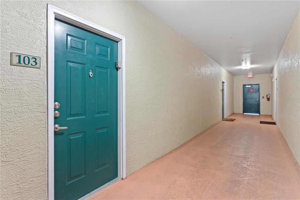 待售: $165,000 (1 贝兹, 1 浴室, 660 平方英尺)