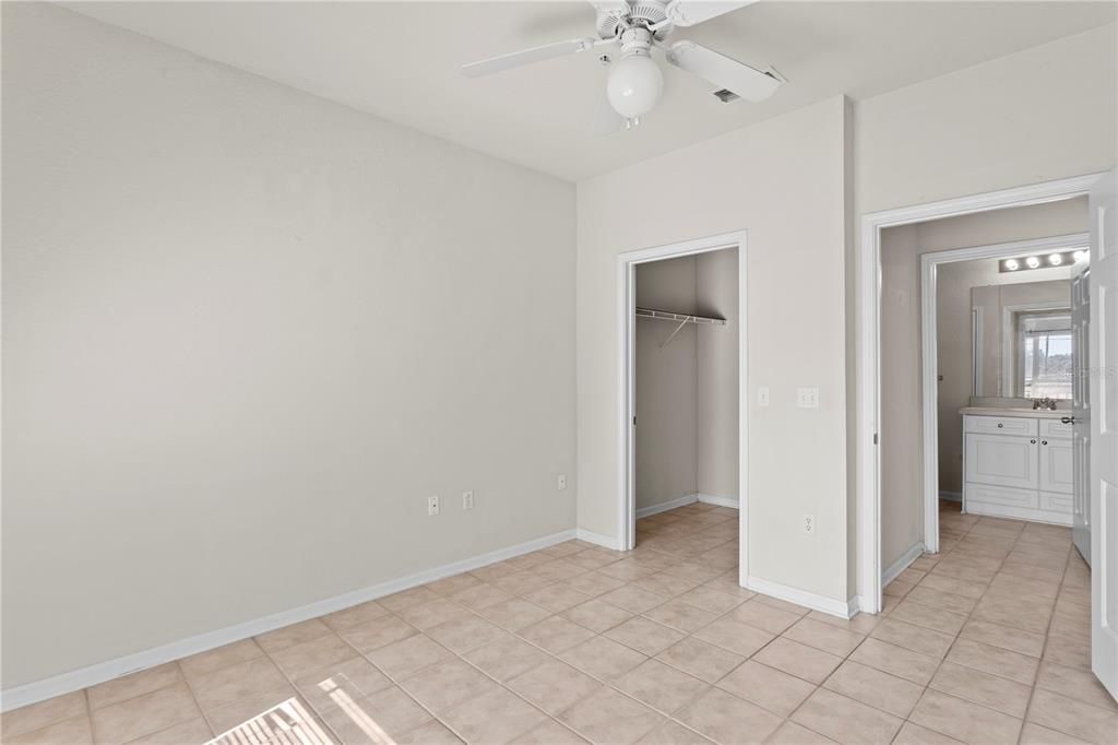 待售: $165,000 (1 贝兹, 1 浴室, 660 平方英尺)