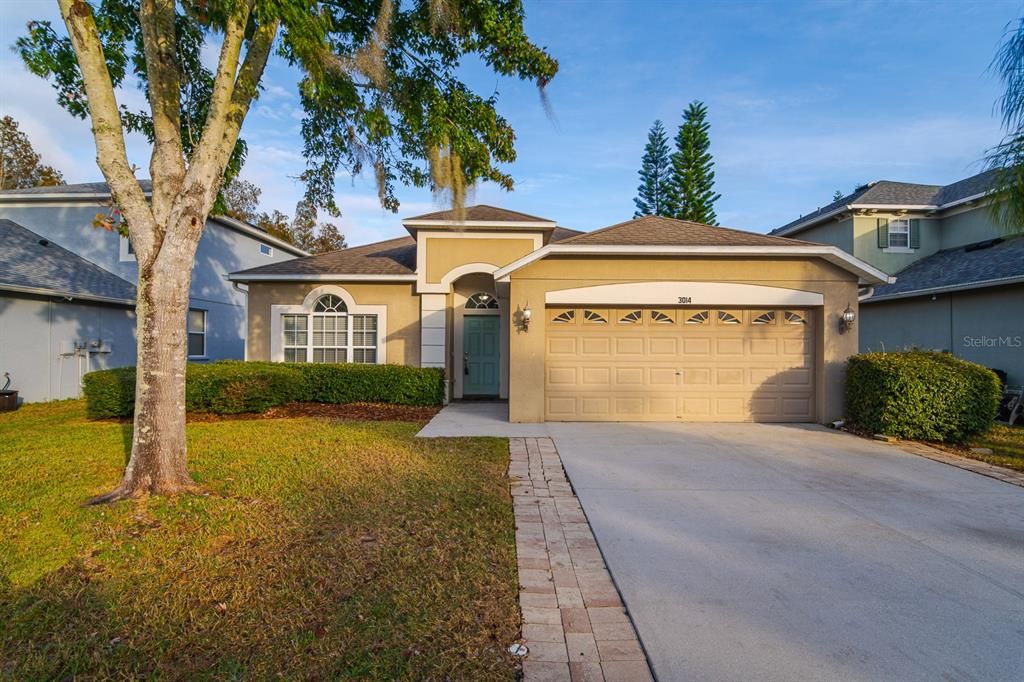 待售: $375,000 (4 贝兹, 2 浴室, 1825 平方英尺)