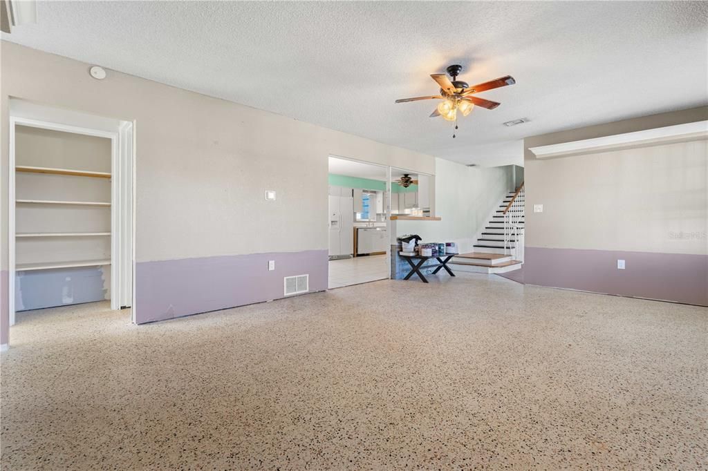 For Sale: $399,000 (4 beds, 3 baths, 2762 Square Feet)