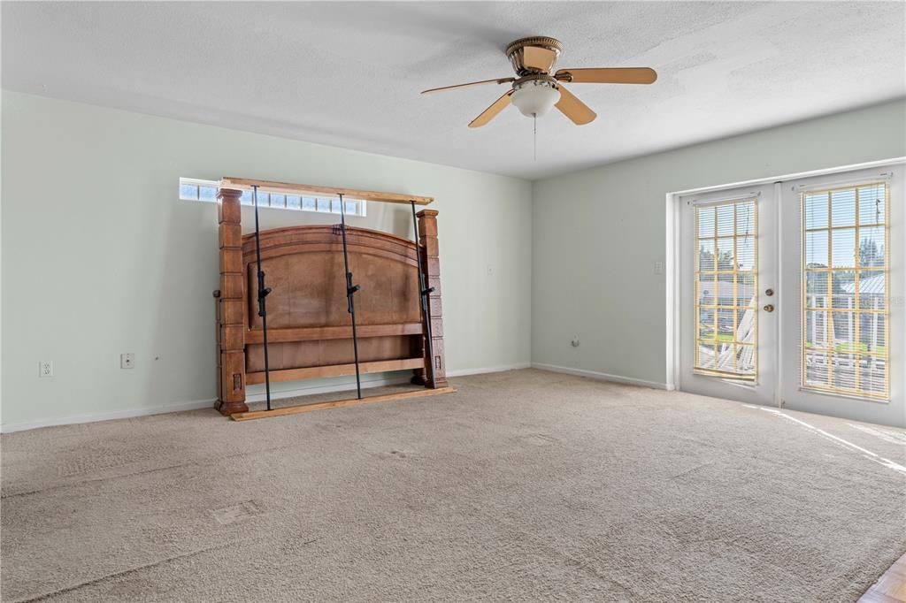 For Sale: $399,000 (4 beds, 3 baths, 2762 Square Feet)