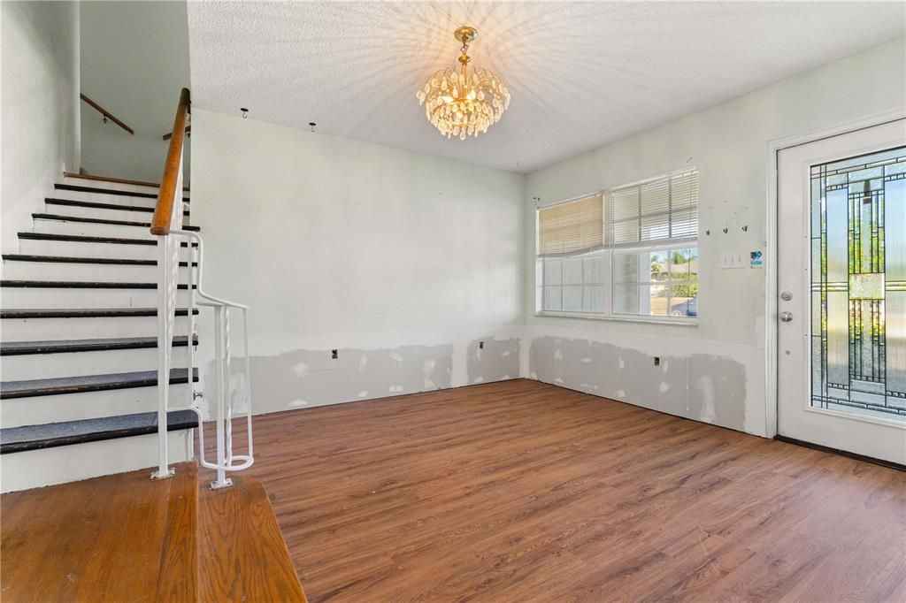 For Sale: $399,000 (4 beds, 3 baths, 2762 Square Feet)