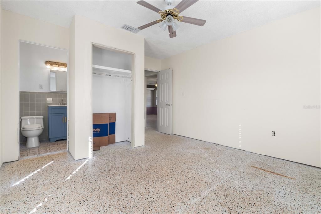 For Sale: $399,000 (4 beds, 3 baths, 2762 Square Feet)