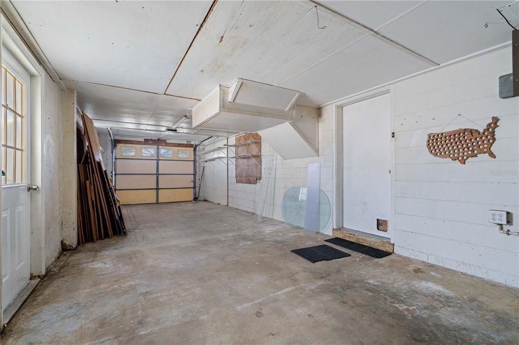 For Sale: $399,000 (4 beds, 3 baths, 2762 Square Feet)