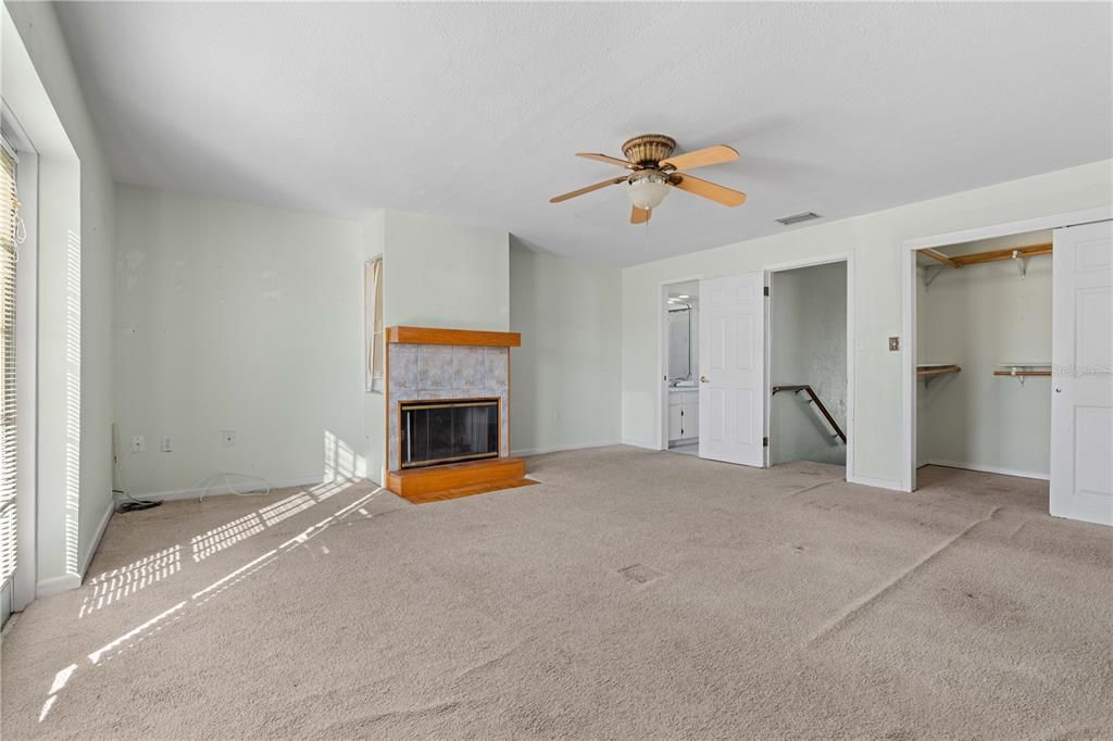 For Sale: $399,000 (4 beds, 3 baths, 2762 Square Feet)