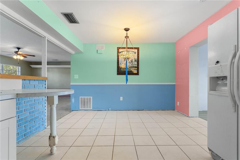 For Sale: $399,000 (4 beds, 3 baths, 2762 Square Feet)