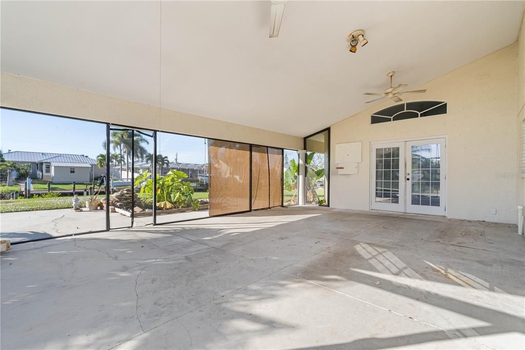 For Sale: $399,000 (4 beds, 3 baths, 2762 Square Feet)