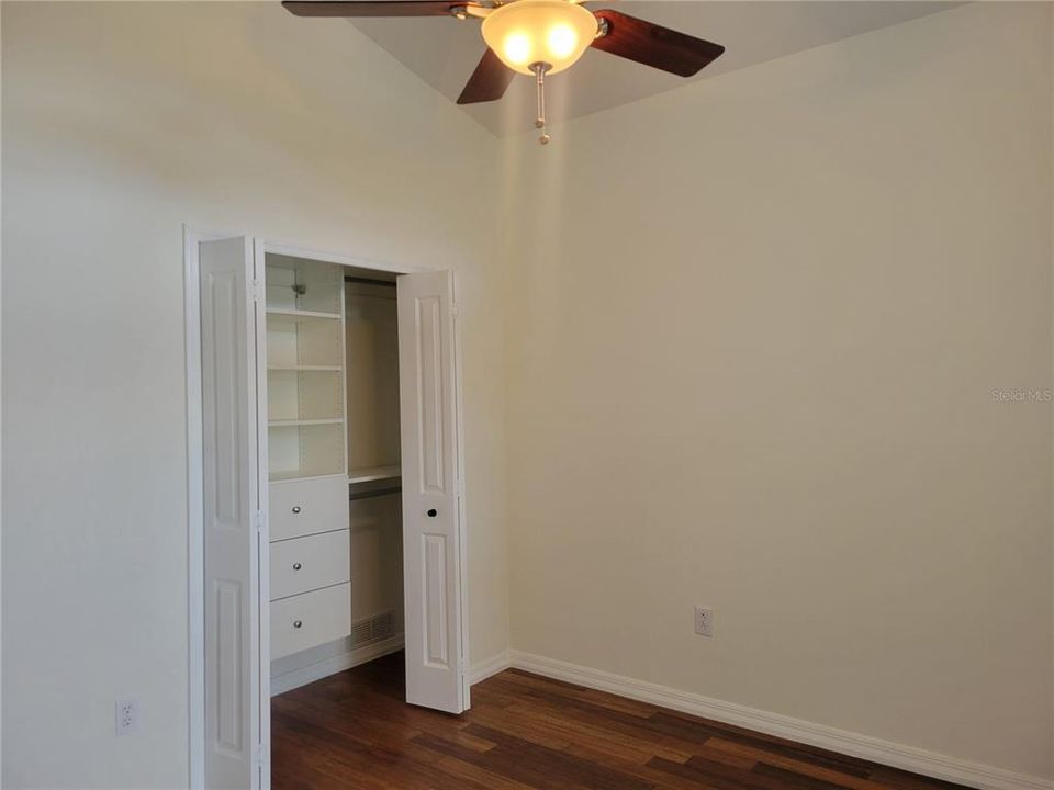 В аренду: $2,600 (3 спален, 2 ванн, 1810 Квадратных фут)