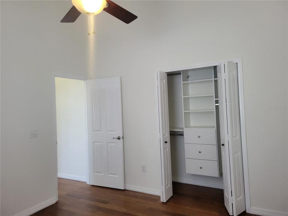 В аренду: $2,600 (3 спален, 2 ванн, 1810 Квадратных фут)