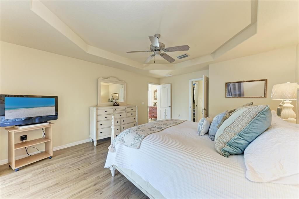 For Sale: $469,900 (3 beds, 2 baths, 2149 Square Feet)