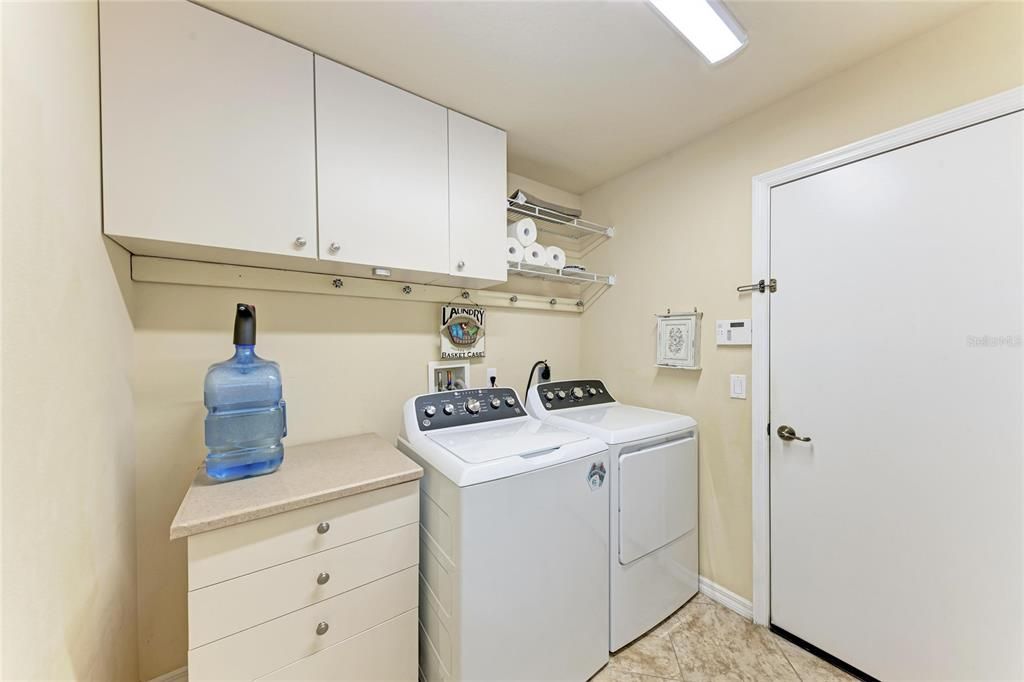 For Sale: $469,900 (3 beds, 2 baths, 2149 Square Feet)