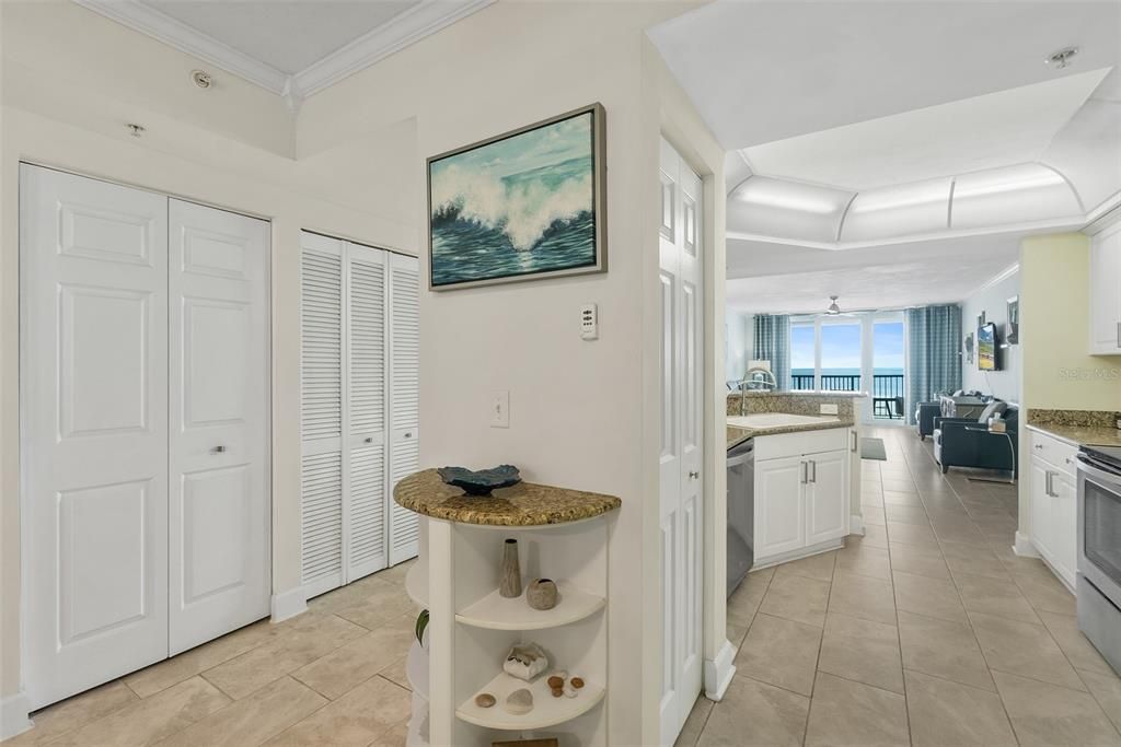 En Venta: $529,900 (2 camas, 2 baños, 1860 Pies cuadrados)