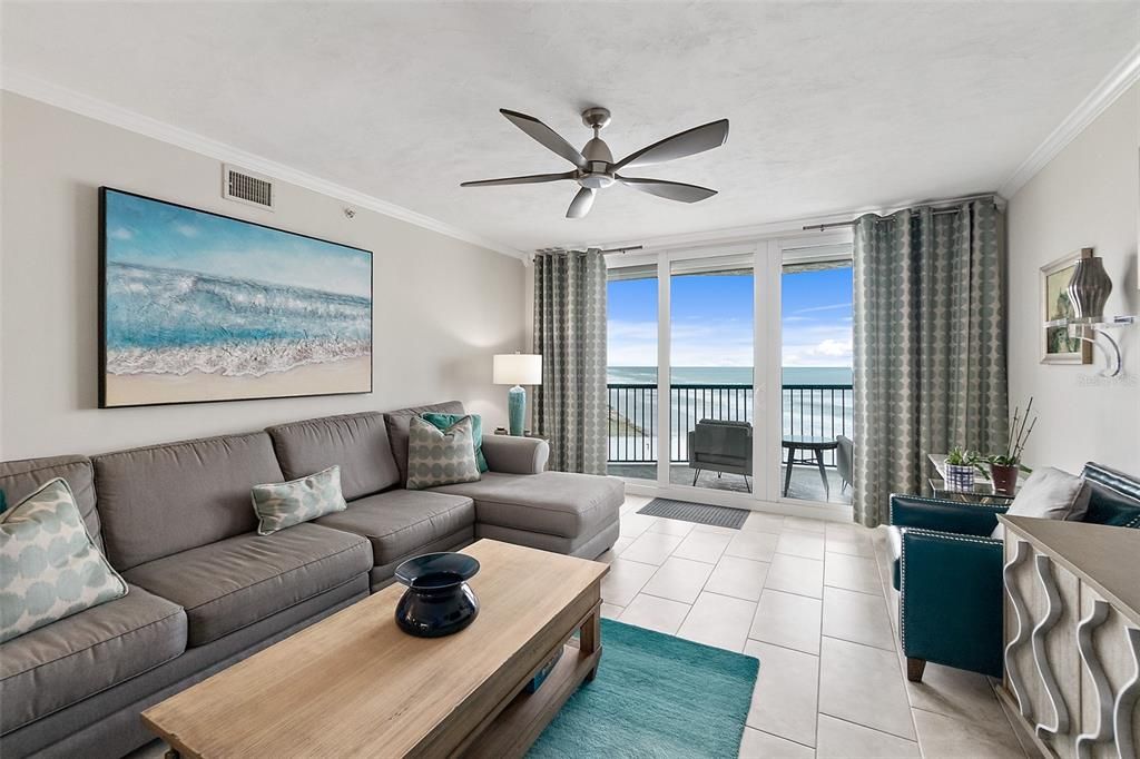 En Venta: $529,900 (2 camas, 2 baños, 1860 Pies cuadrados)