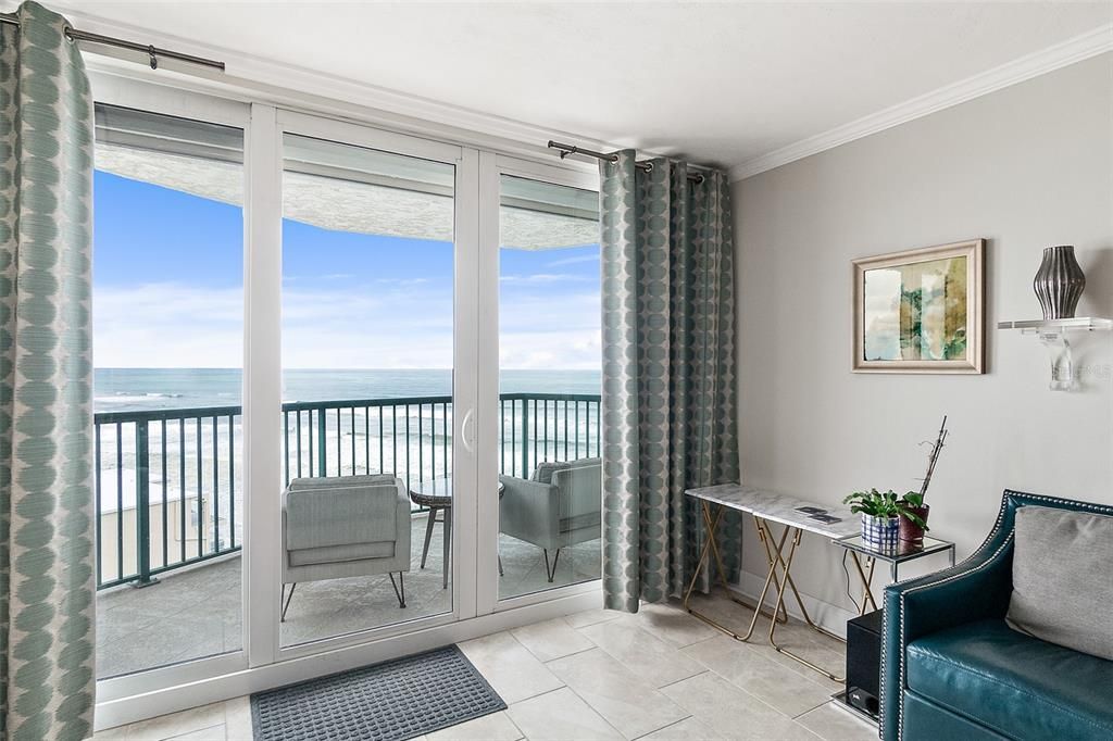 En Venta: $529,900 (2 camas, 2 baños, 1860 Pies cuadrados)