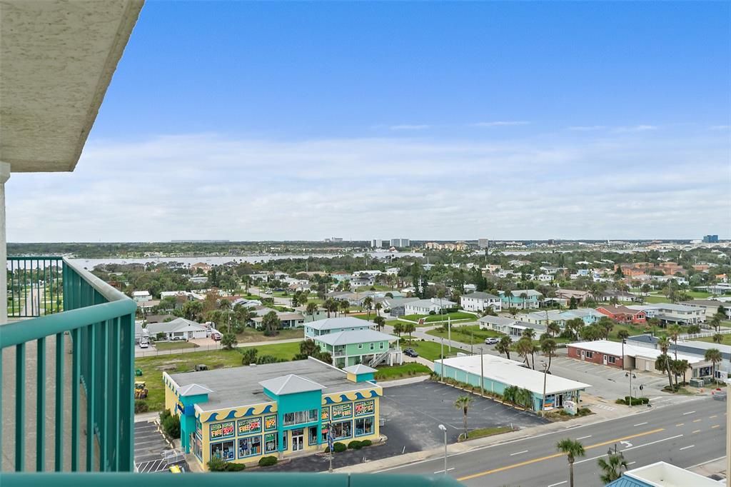 En Venta: $529,900 (2 camas, 2 baños, 1860 Pies cuadrados)