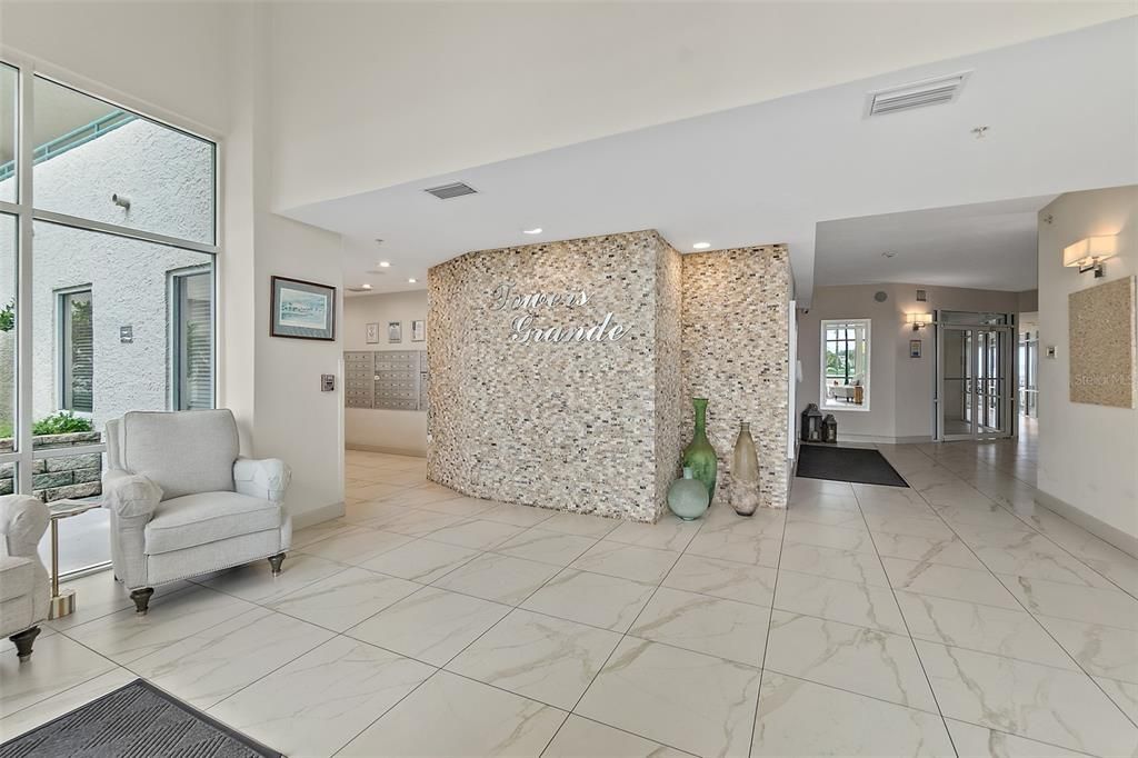 En Venta: $529,900 (2 camas, 2 baños, 1860 Pies cuadrados)