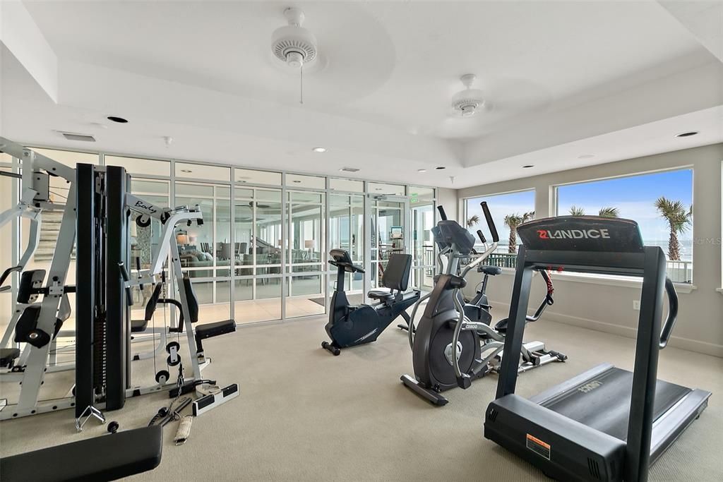 En Venta: $529,900 (2 camas, 2 baños, 1860 Pies cuadrados)