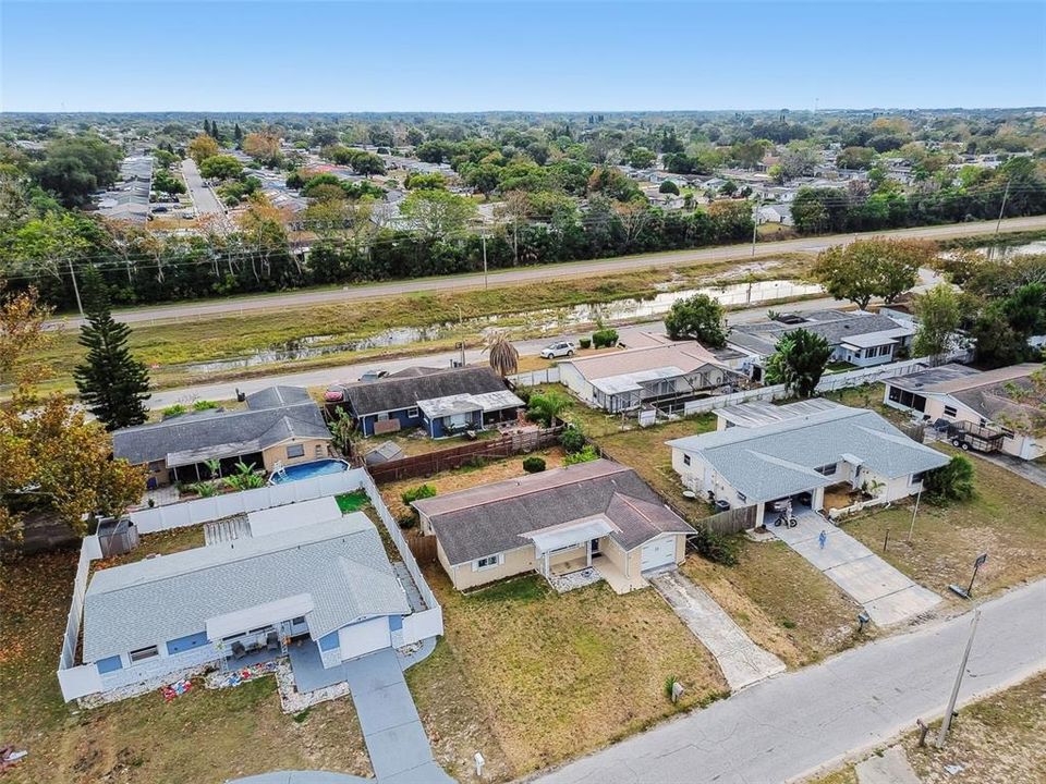 待售: $255,000 (2 贝兹, 2 浴室, 984 平方英尺)