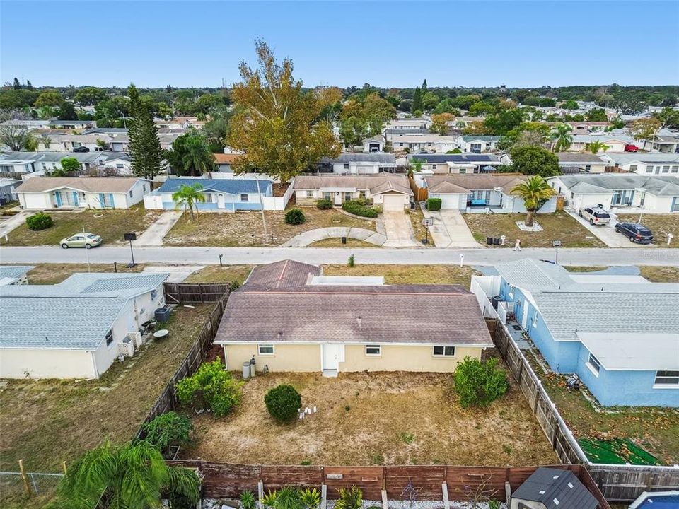 待售: $255,000 (2 贝兹, 2 浴室, 984 平方英尺)