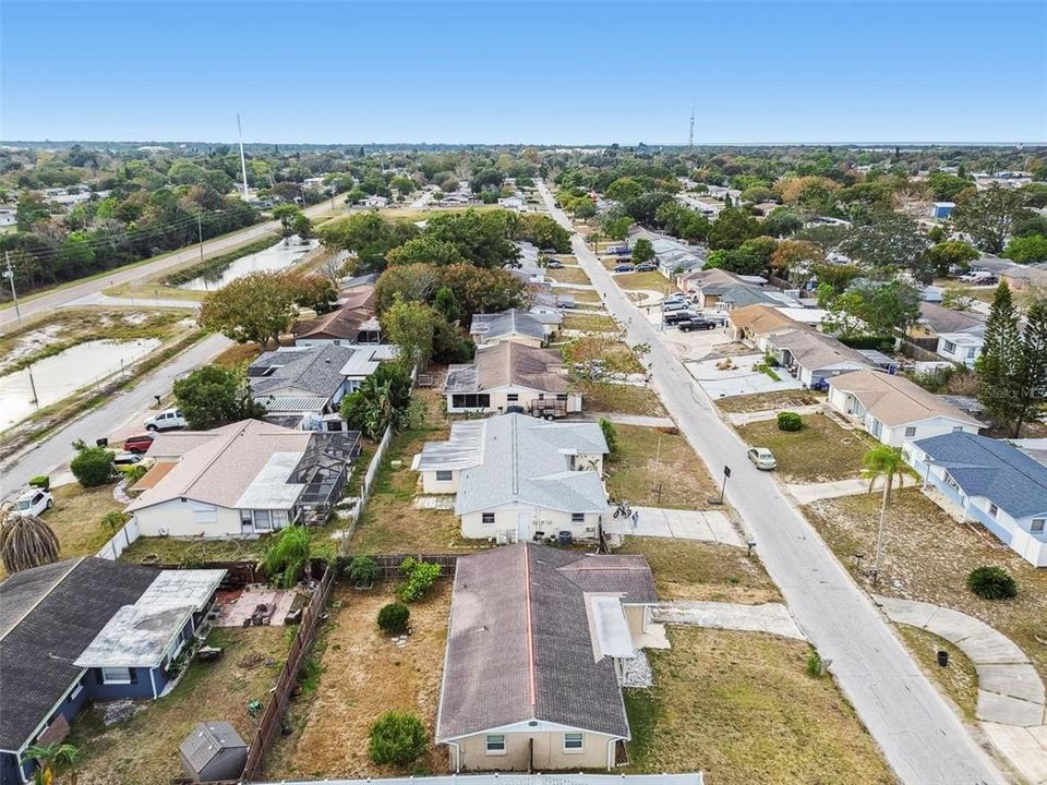 待售: $255,000 (2 贝兹, 2 浴室, 984 平方英尺)