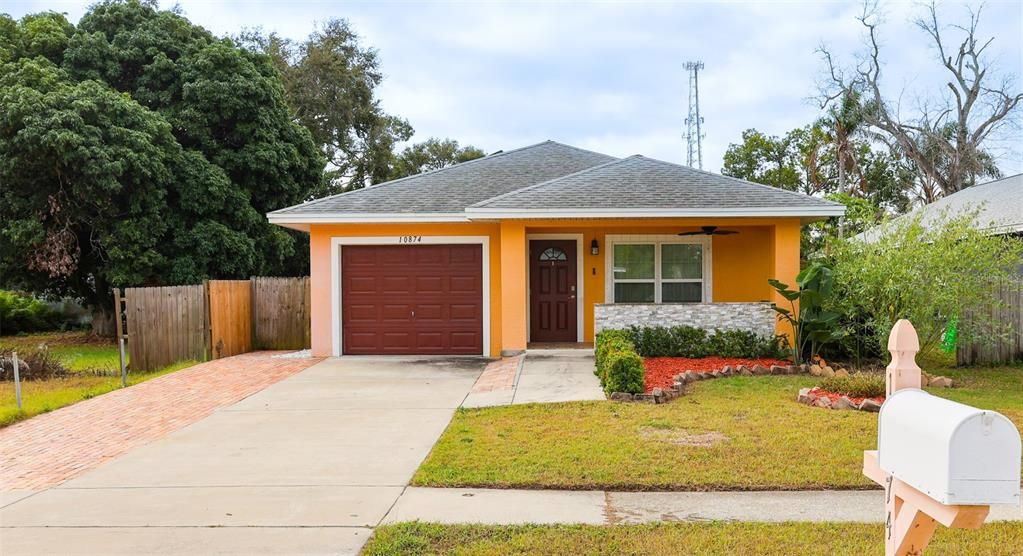 For Rent: $2,500 (3 beds, 2 baths, 1317 Square Feet)