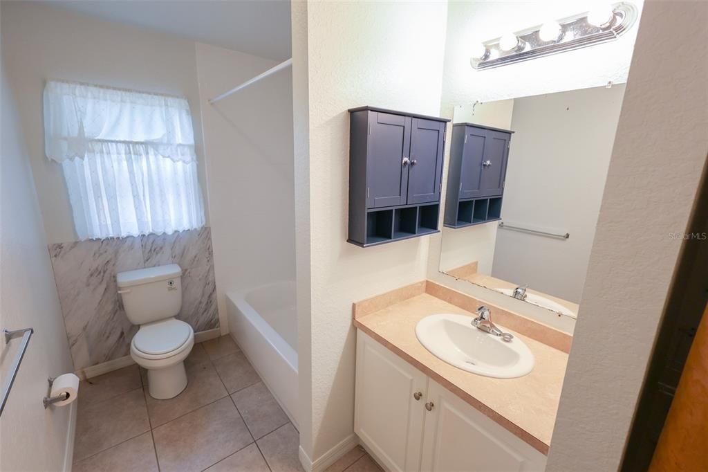 For Rent: $2,500 (3 beds, 2 baths, 1317 Square Feet)