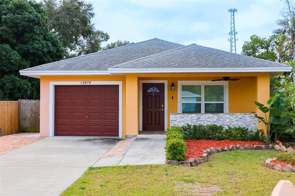 For Rent: $2,500 (3 beds, 2 baths, 1317 Square Feet)