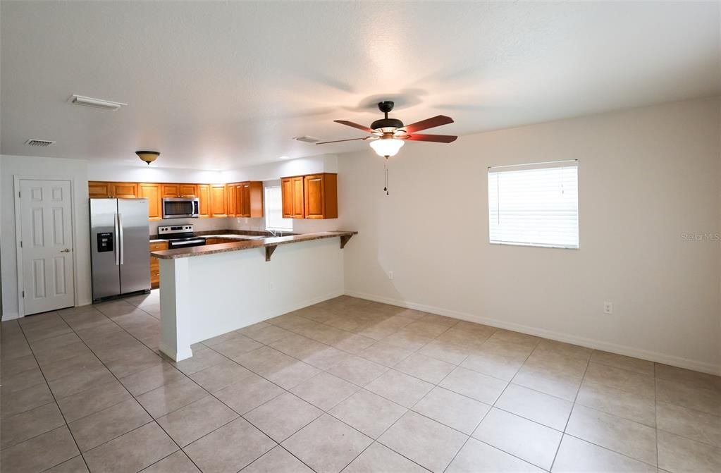 For Rent: $2,500 (3 beds, 2 baths, 1317 Square Feet)