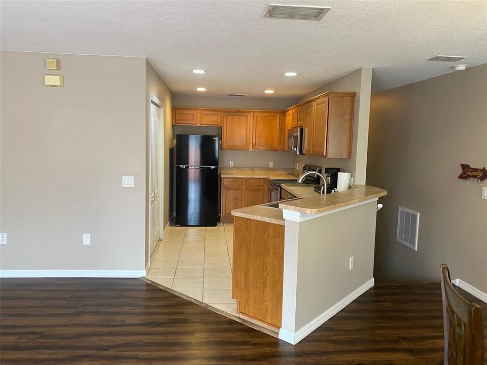 For Rent: $1,750 (2 beds, 2 baths, 1268 Square Feet)