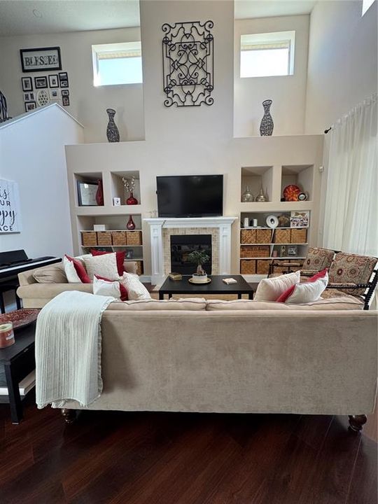 En Venta: $1,190,000 (5 camas, 5 baños, 3322 Pies cuadrados)