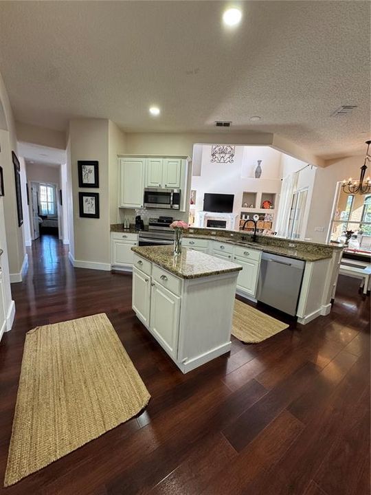 En Venta: $1,190,000 (5 camas, 5 baños, 3322 Pies cuadrados)