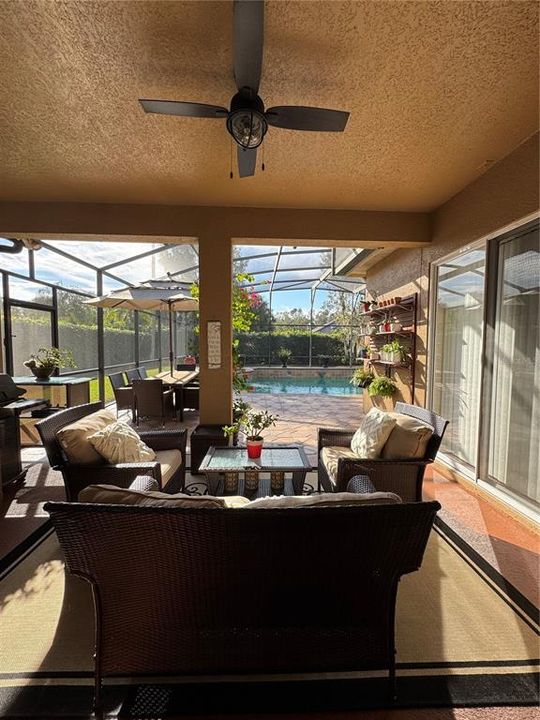 En Venta: $1,190,000 (5 camas, 5 baños, 3322 Pies cuadrados)