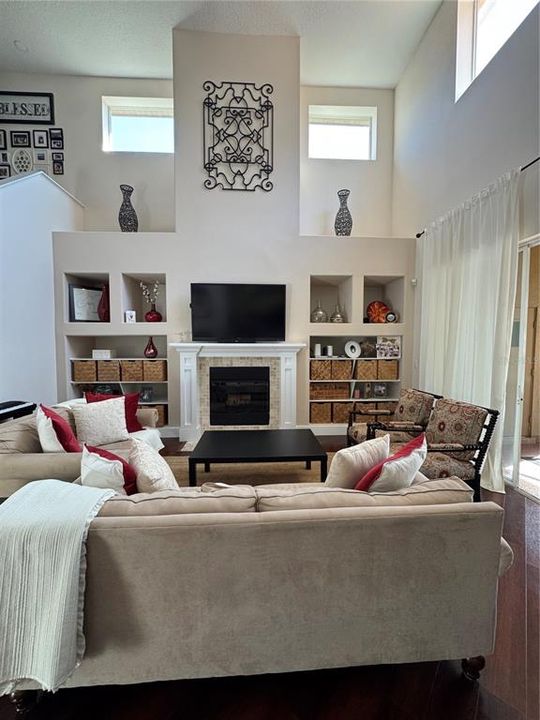 En Venta: $1,190,000 (5 camas, 5 baños, 3322 Pies cuadrados)