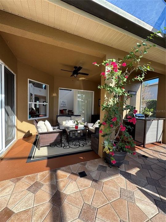 En Venta: $1,190,000 (5 camas, 5 baños, 3322 Pies cuadrados)