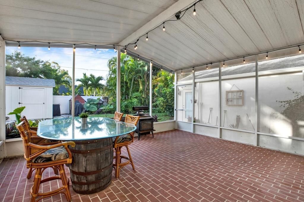 En Venta: $699,000 (3 camas, 2 baños, 1258 Pies cuadrados)