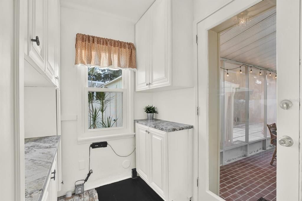 En Venta: $699,000 (3 camas, 2 baños, 1258 Pies cuadrados)