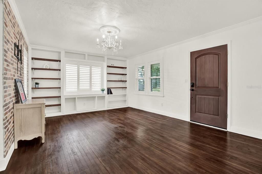 En Venta: $699,000 (3 camas, 2 baños, 1258 Pies cuadrados)