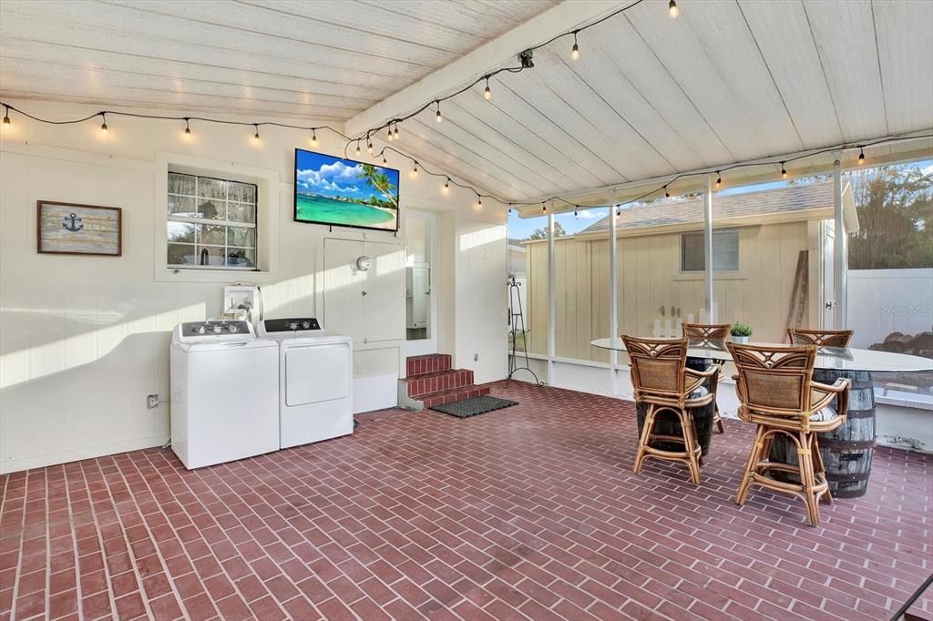 En Venta: $699,000 (3 camas, 2 baños, 1258 Pies cuadrados)