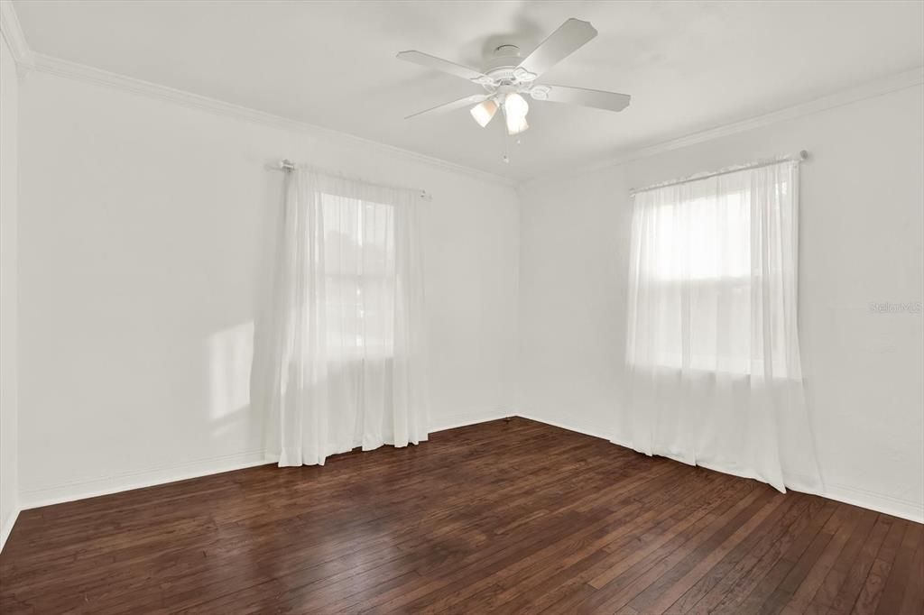 En Venta: $699,000 (3 camas, 2 baños, 1258 Pies cuadrados)