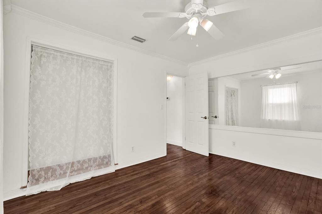 En Venta: $699,000 (3 camas, 2 baños, 1258 Pies cuadrados)